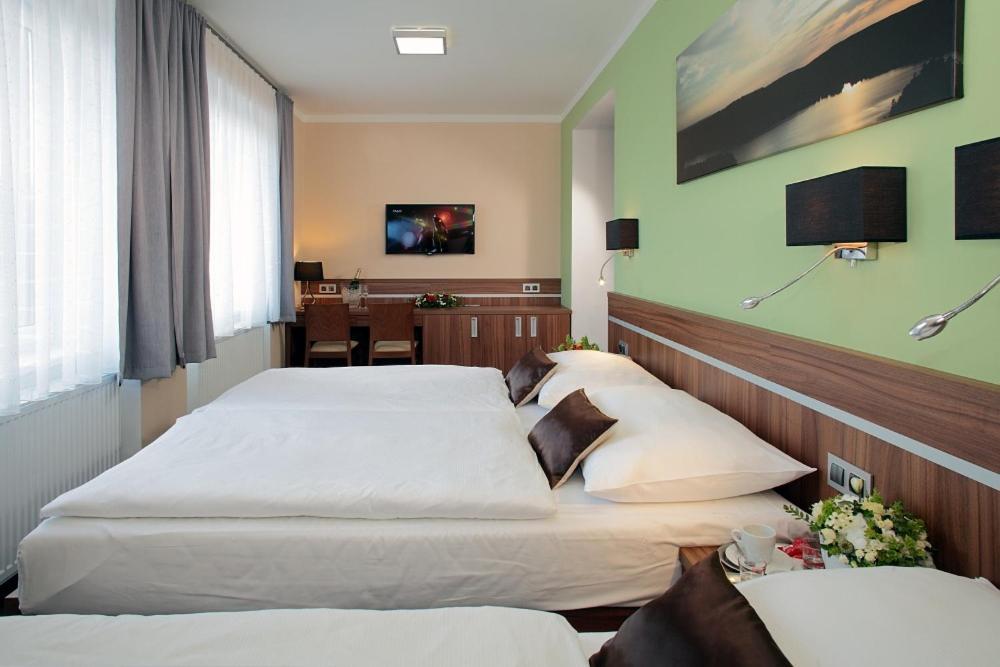 Jezerka Hotel